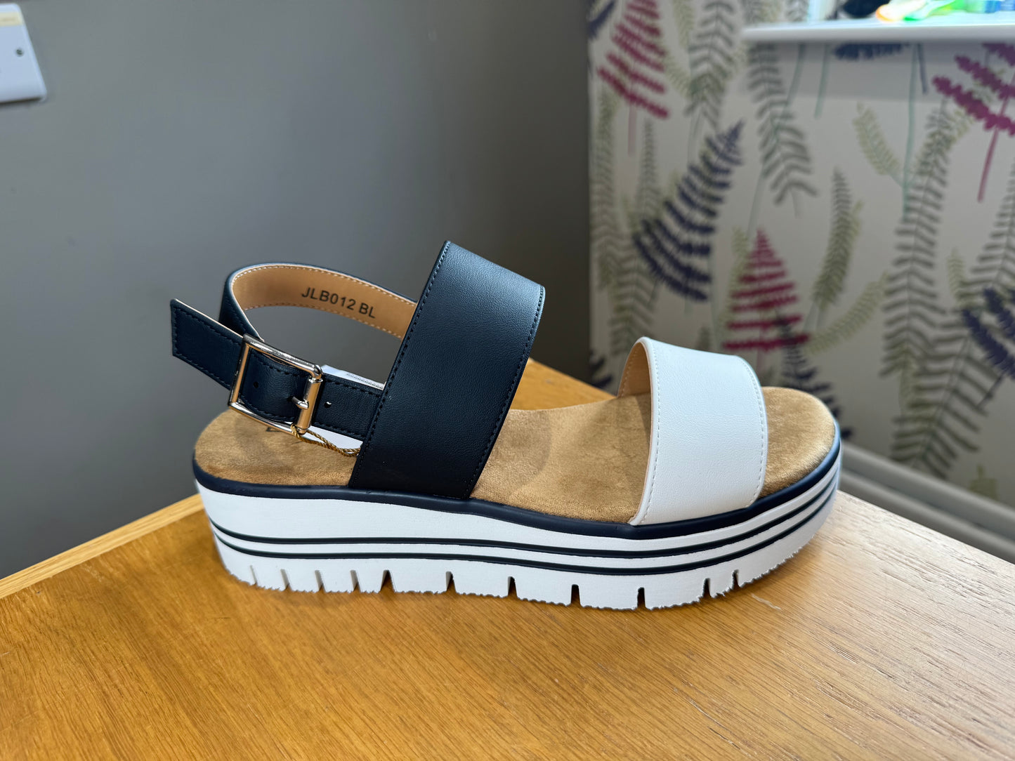 Lunar Missy Navy/White Sandal