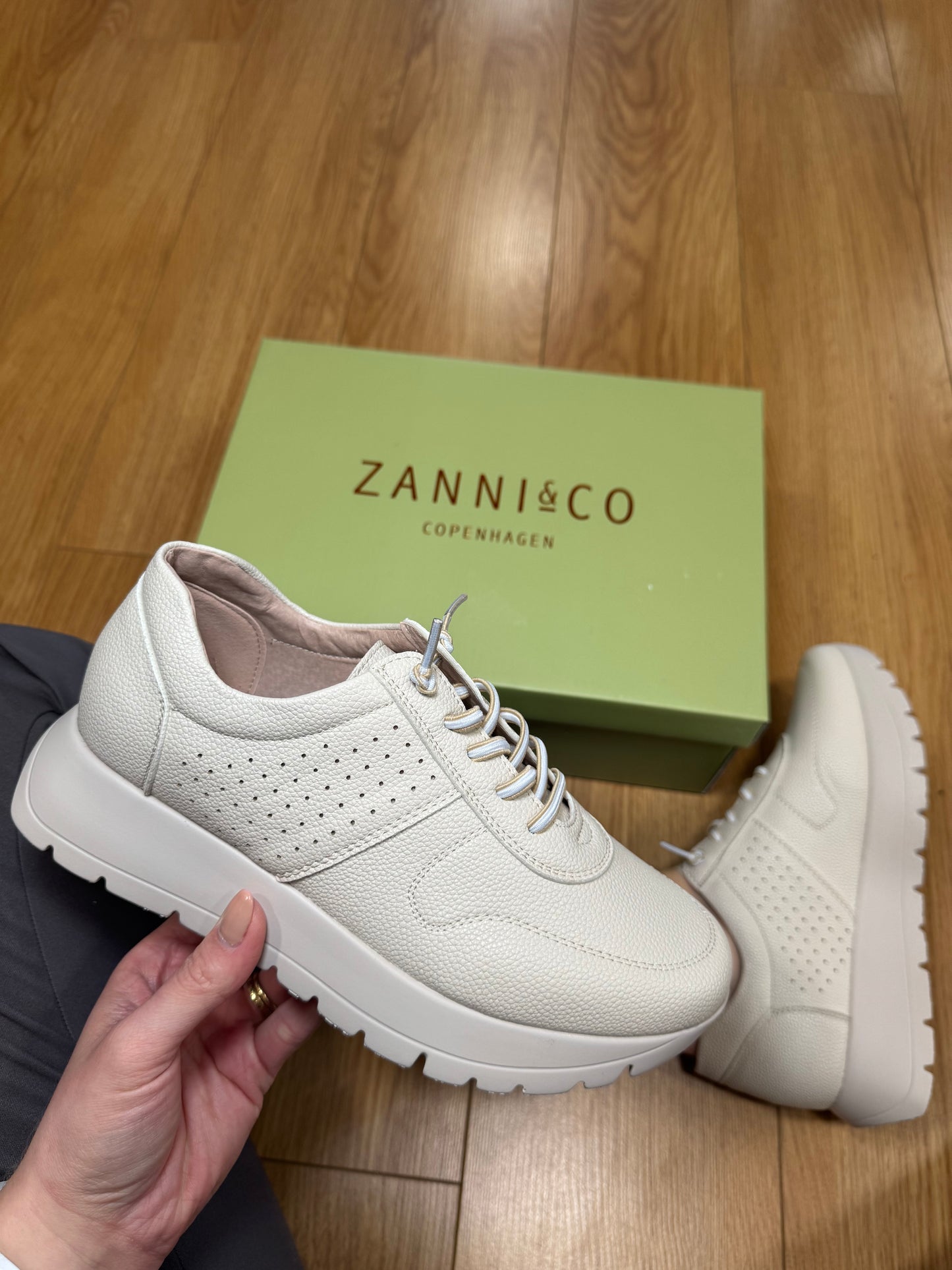 Zanni & Co Kamoeni Whipped Trainer