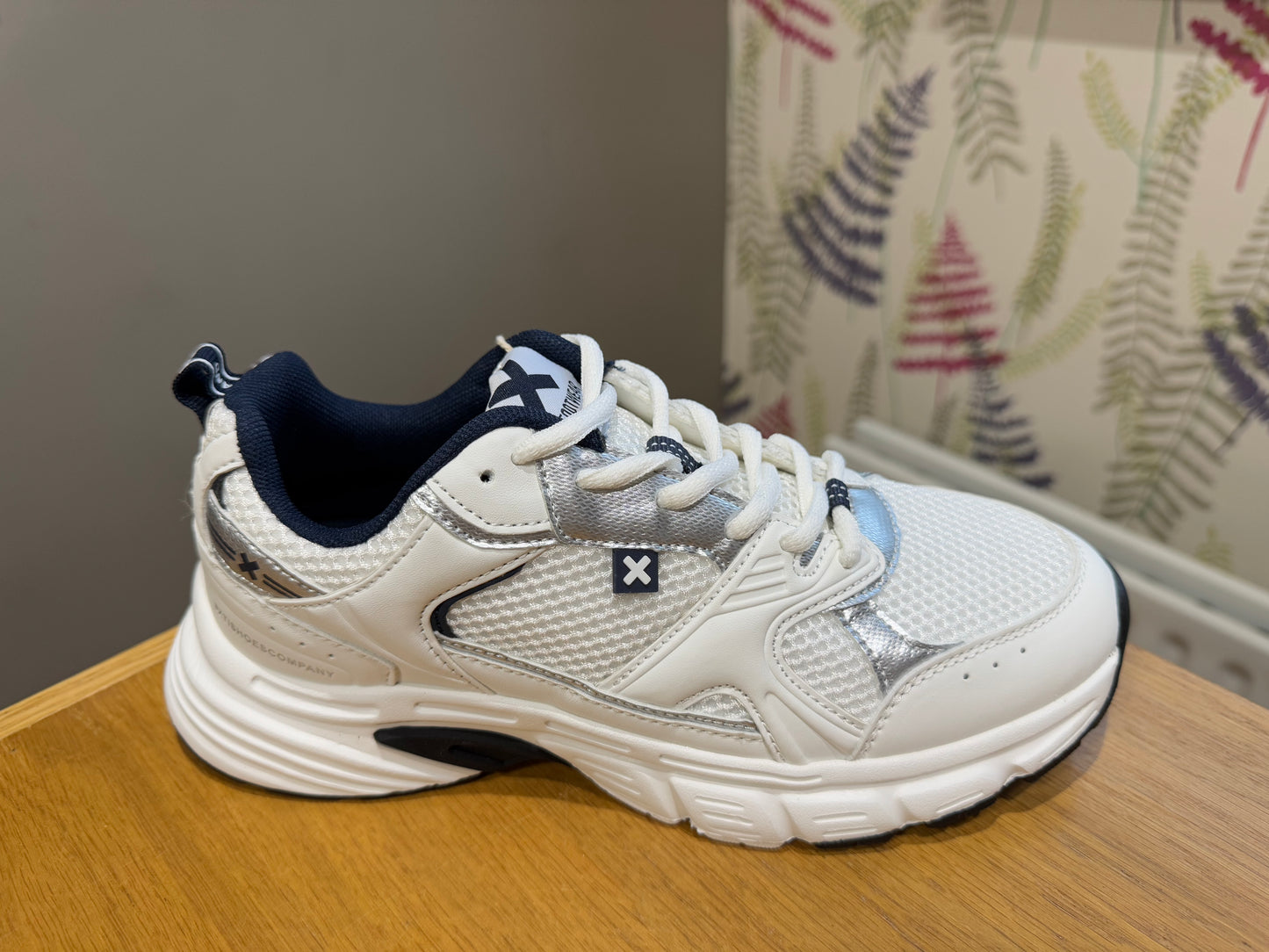 XTI White/Silver Mesh Trainer