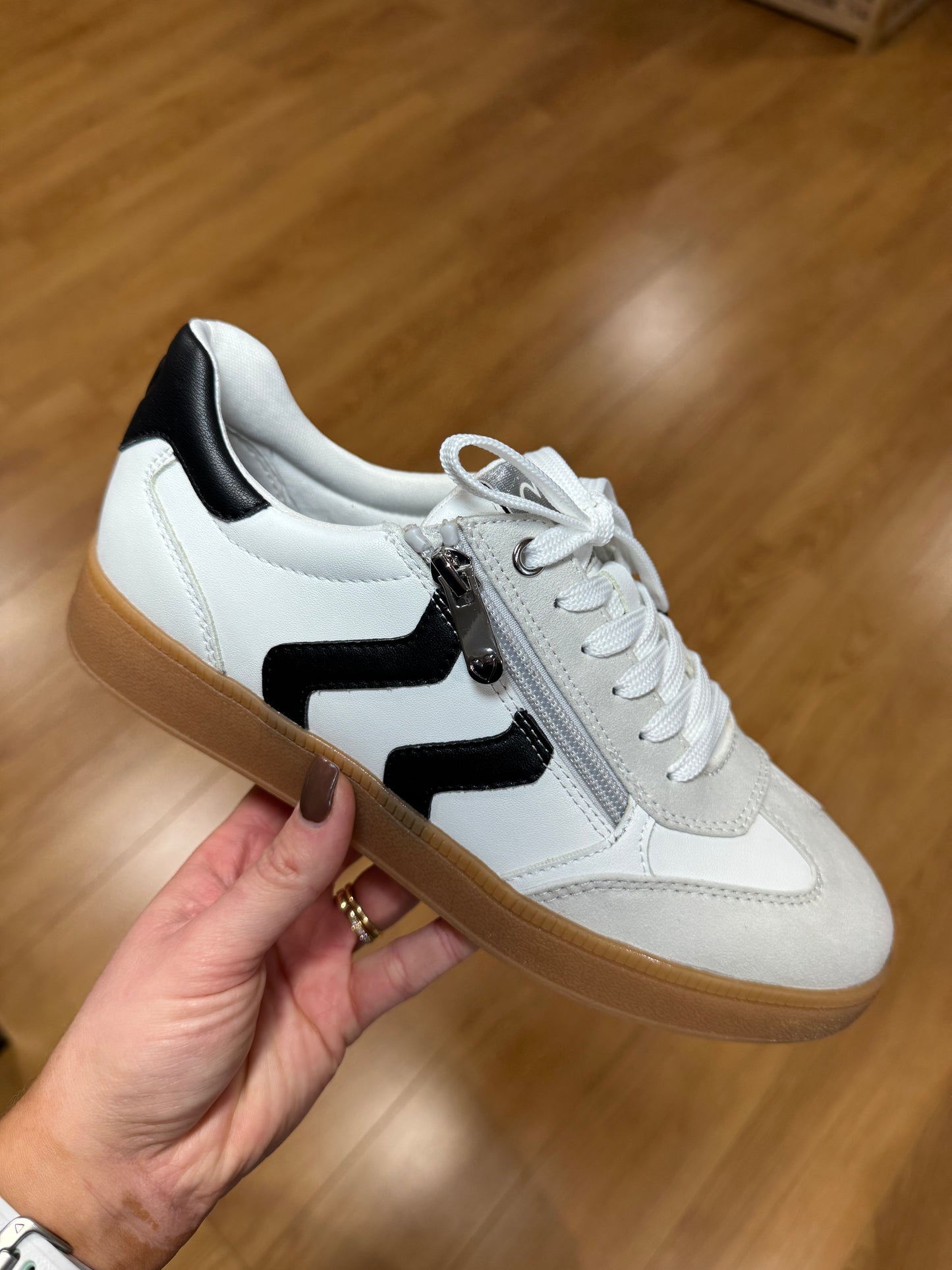 Marco Tozzi White/Black Trainer