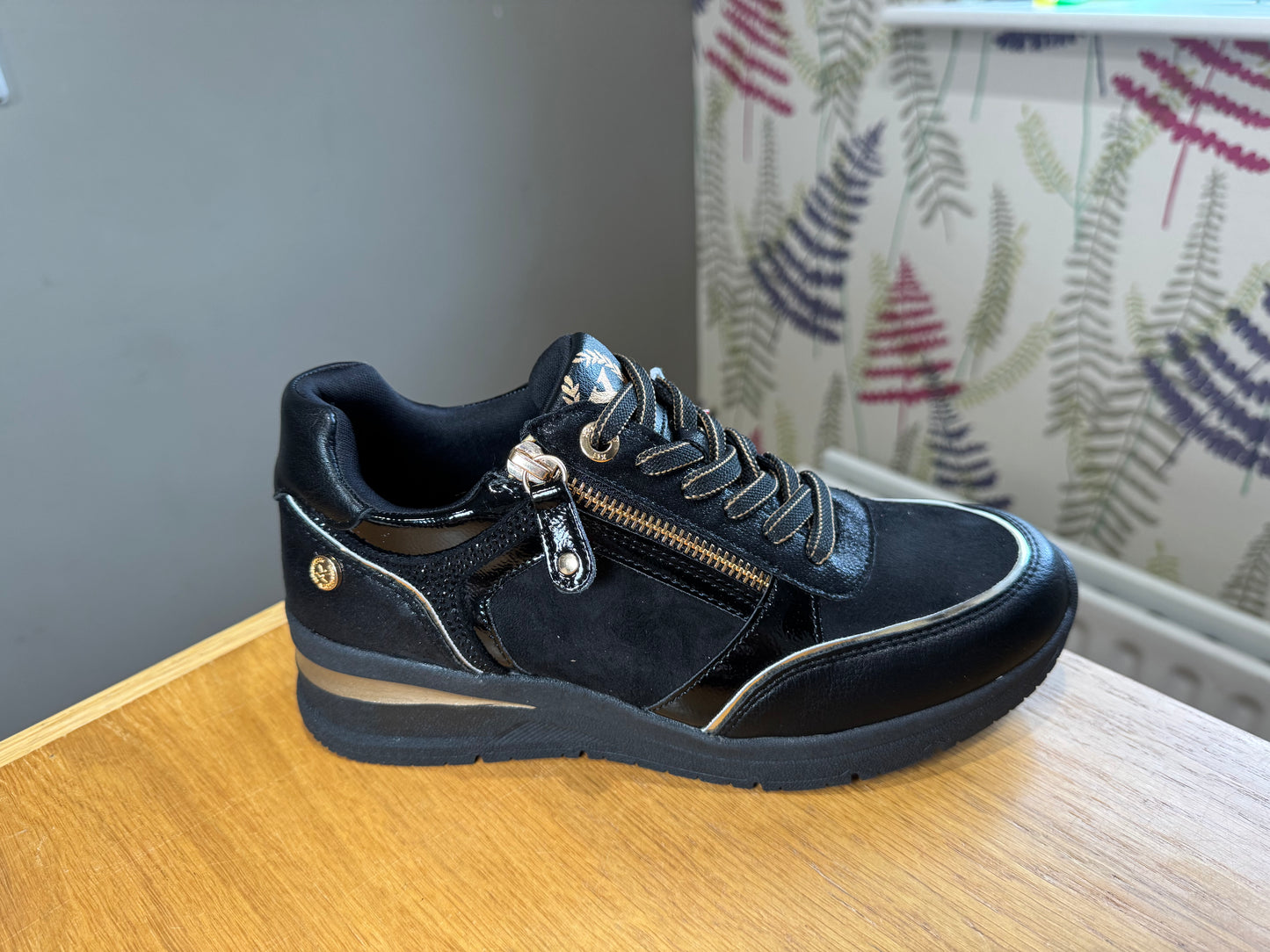 XTI Black/Gold Wedge Zip Trainer