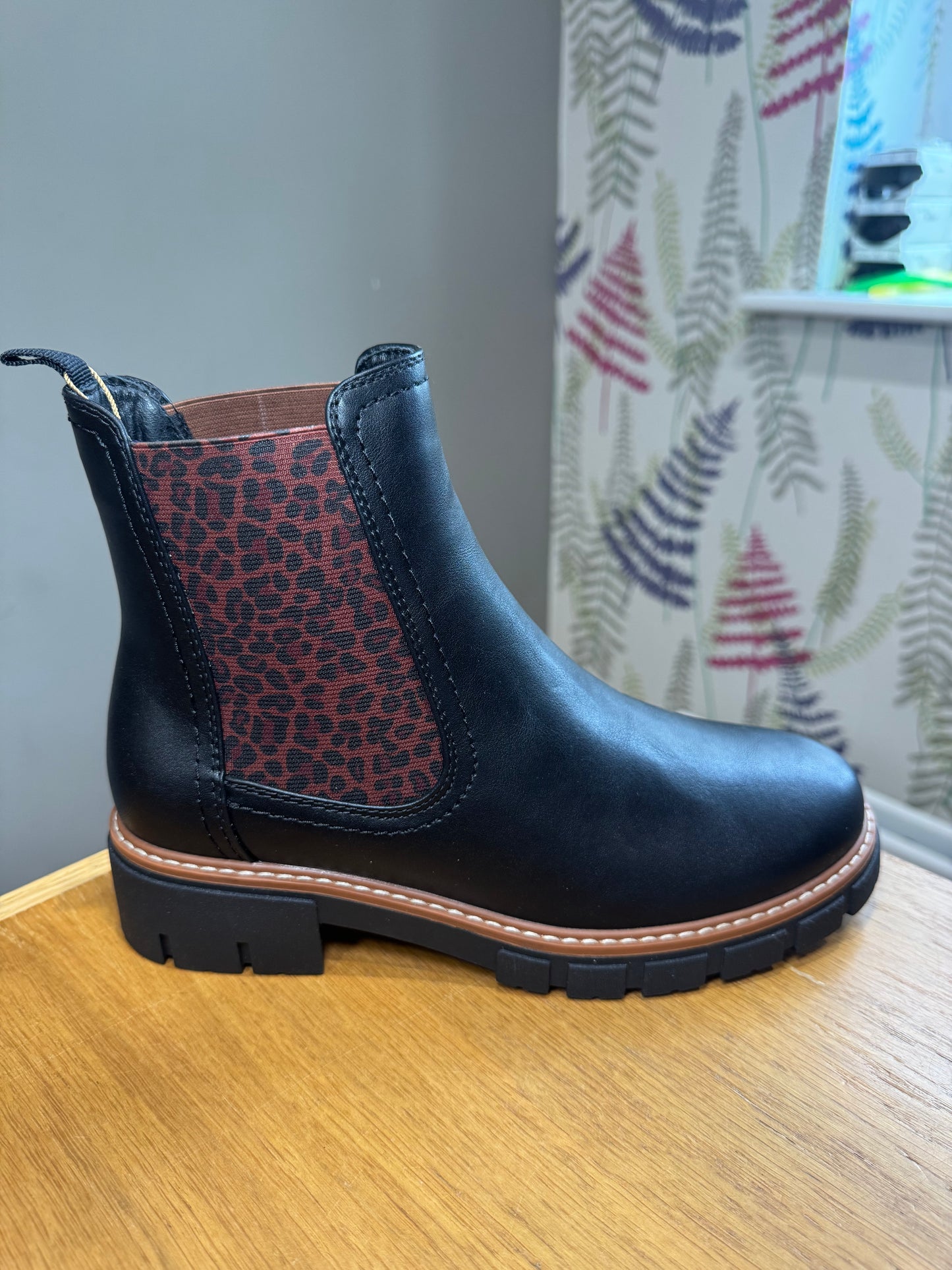 Lunar Ribble Black/Leopard Chelsea Boot