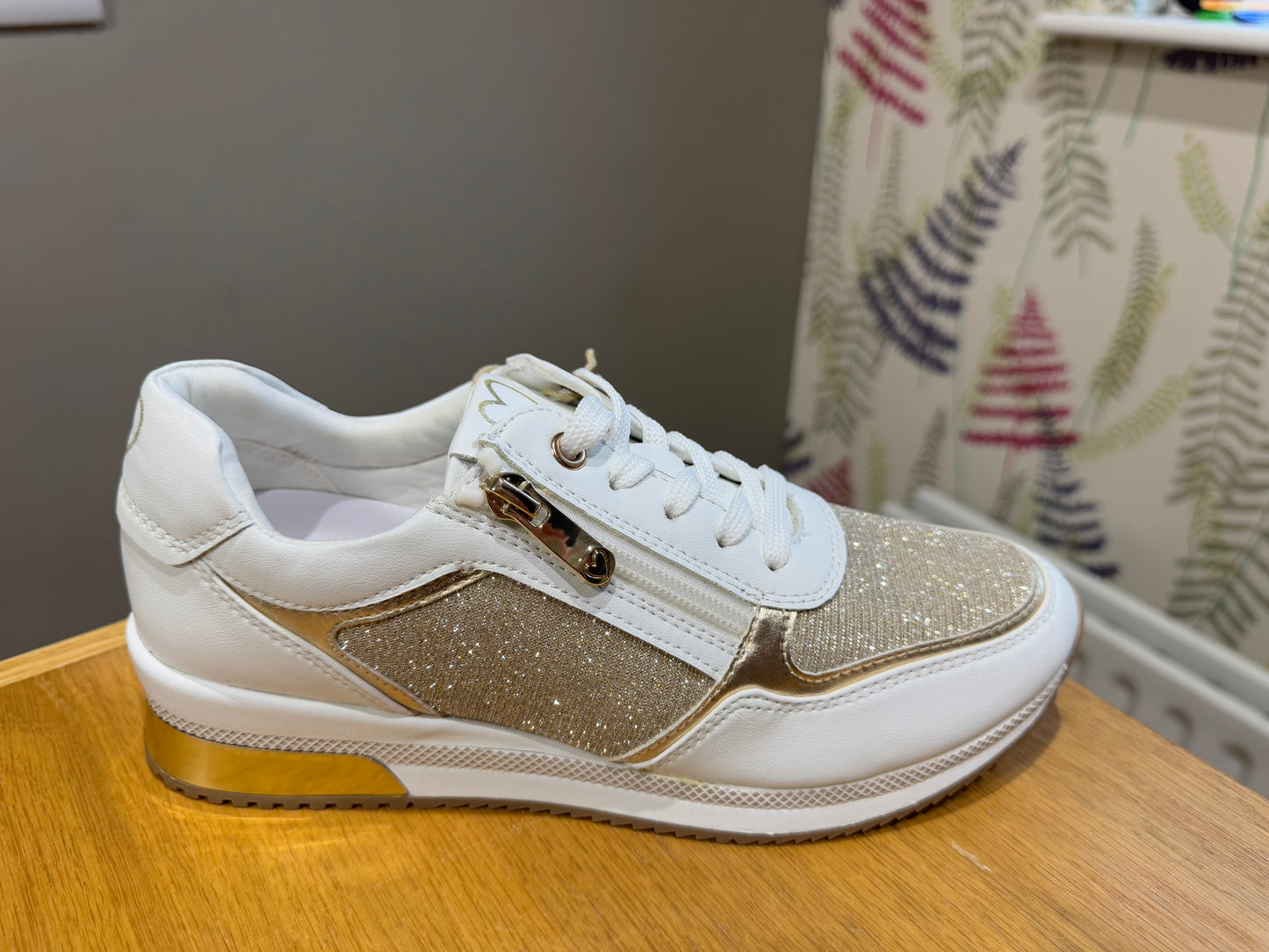 Marco Tozzi White/Gold Zip Trainer