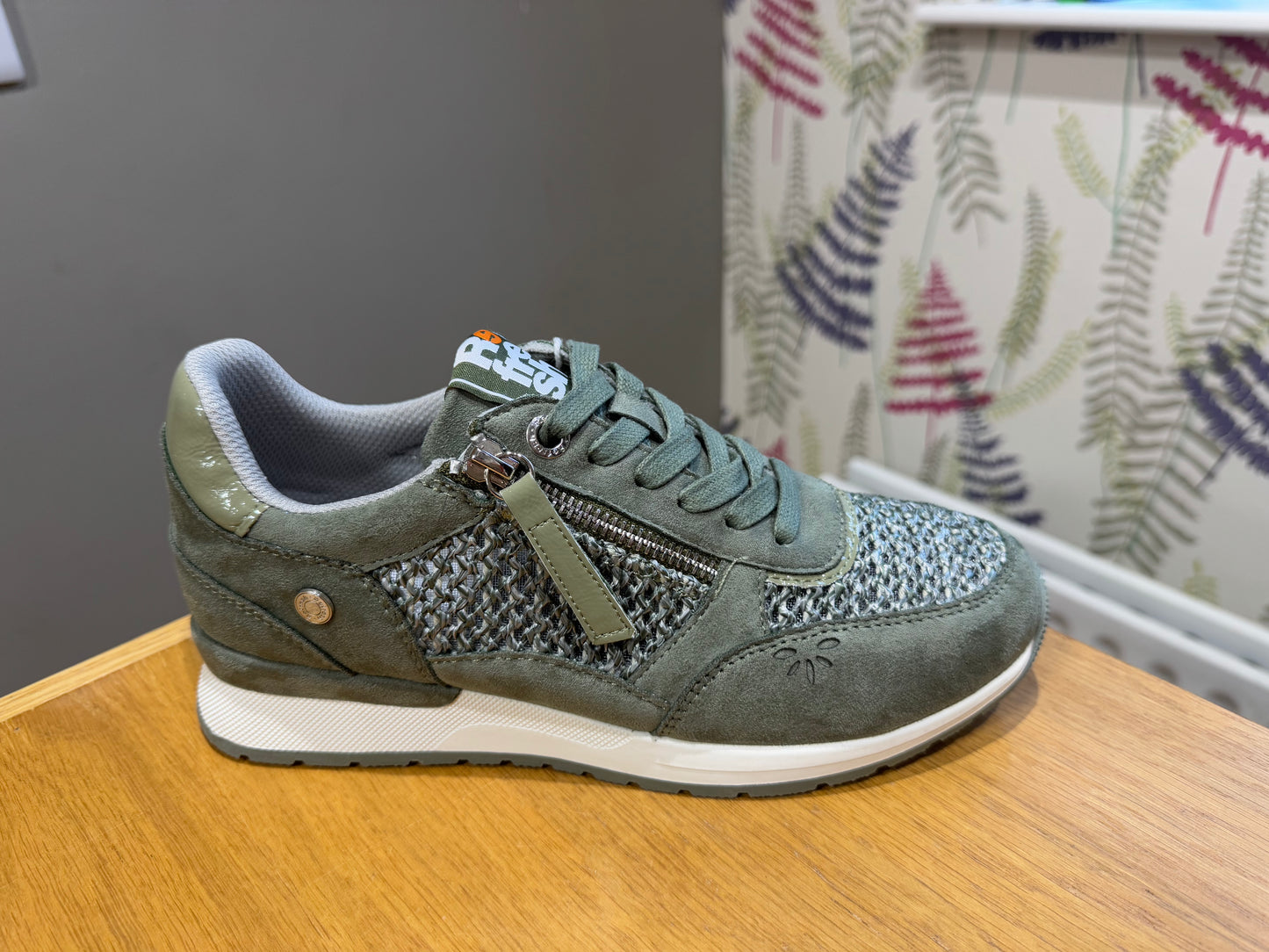 Refresh Khaki Weave Zip Trainer
