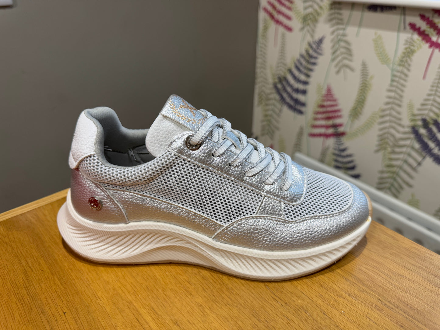 XTI Silver Metallic Trainer