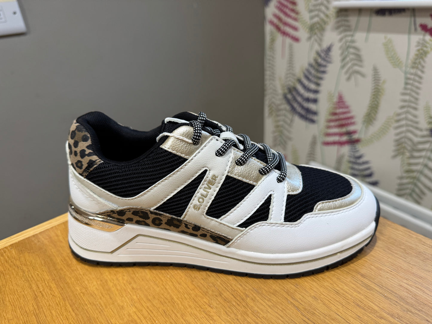 S. Oliver White/Black/Leopard Trainer