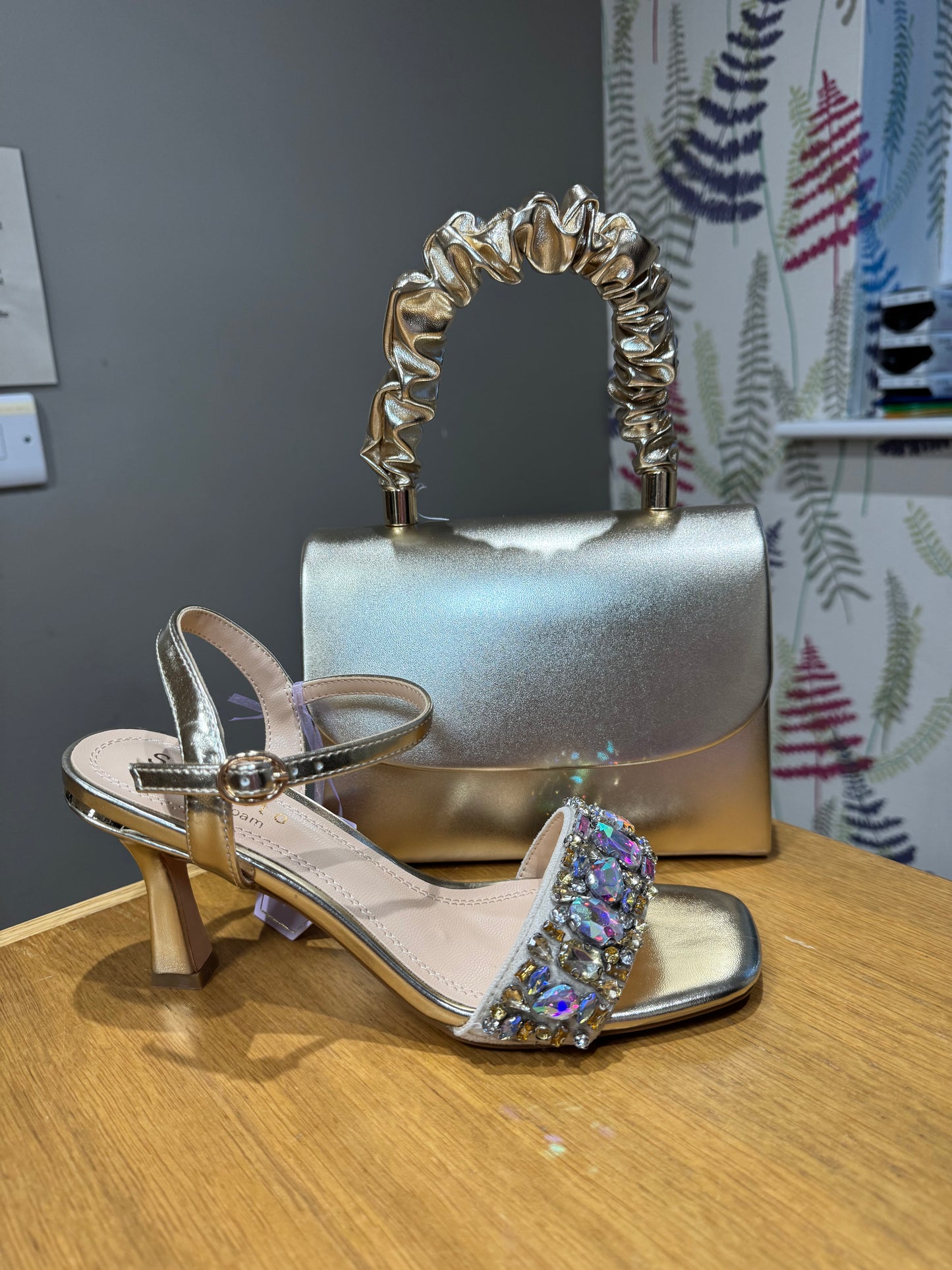 Sorento Glin Gold Gem Sandal
