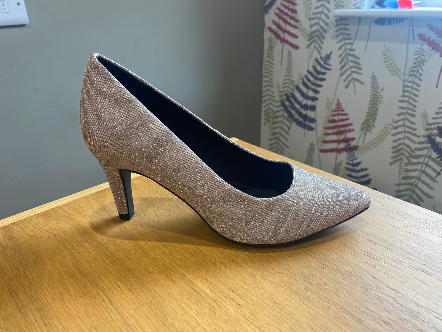 S. Oliver Platinum Glitter Court Shoe