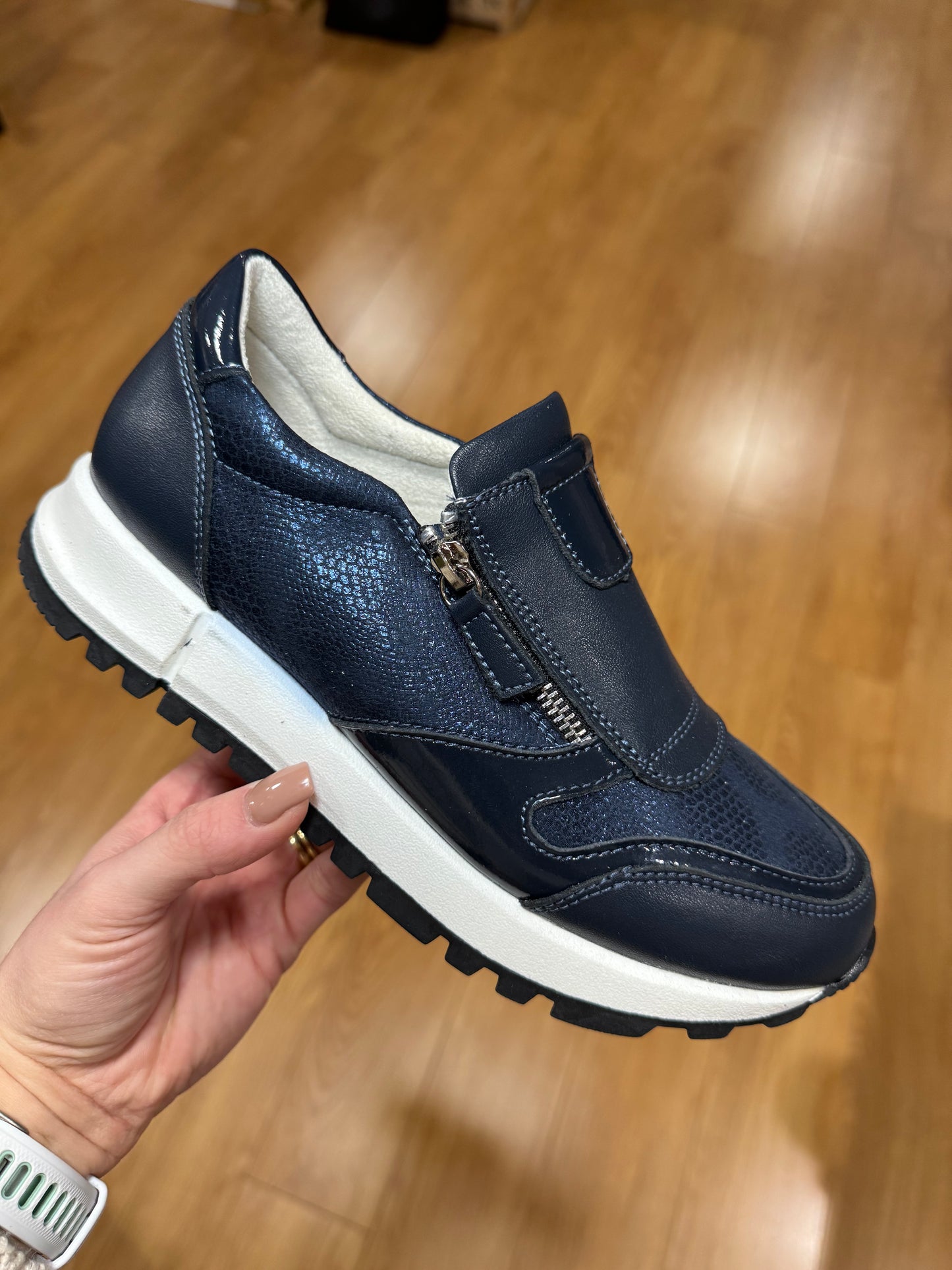 Redz Navy Zip Trainer