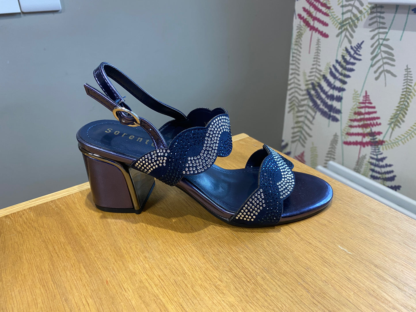 Sorento Kinnitty Navy Shimmer Sandal