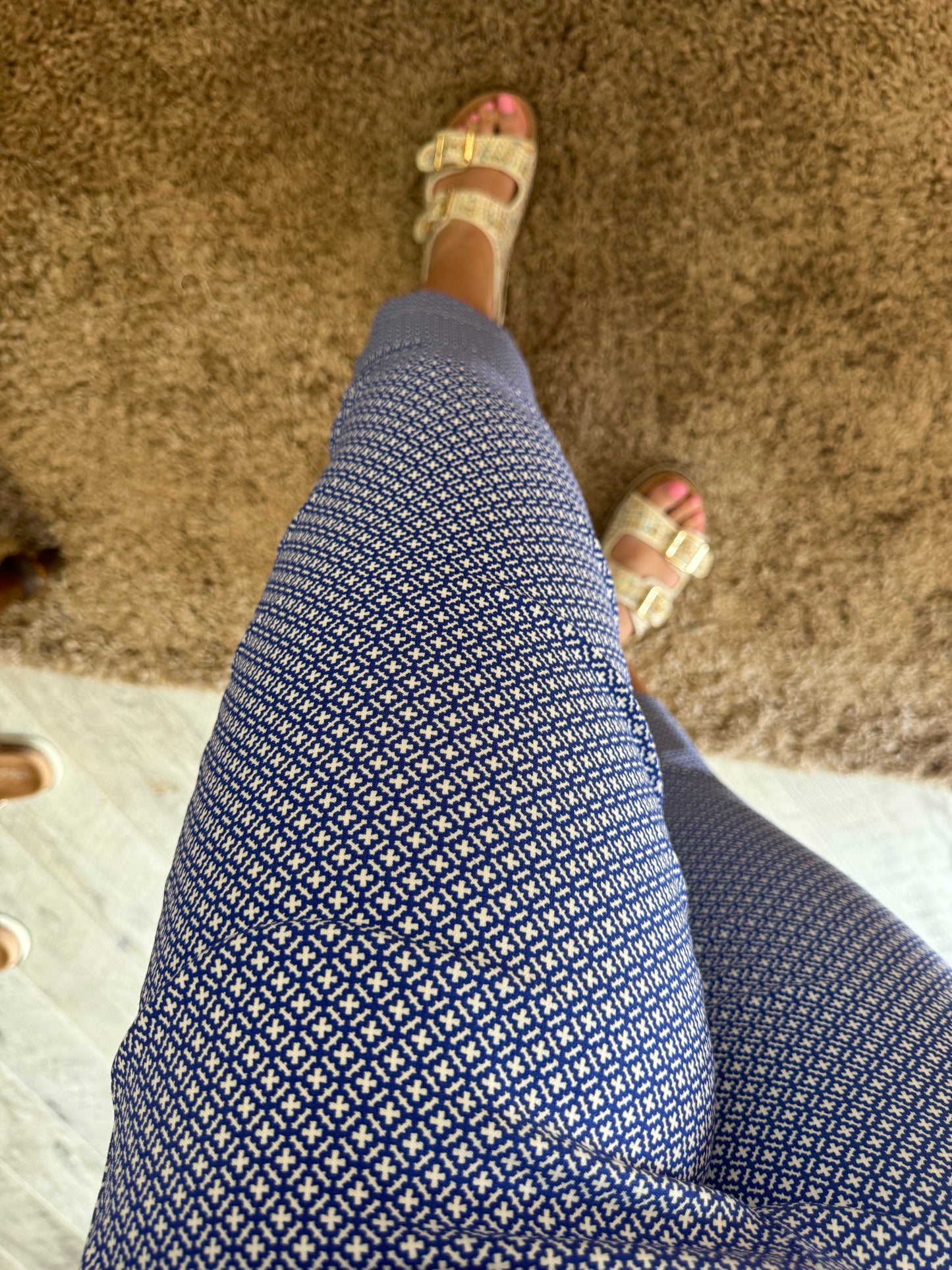 Claudia Royal/White Geometric Crops