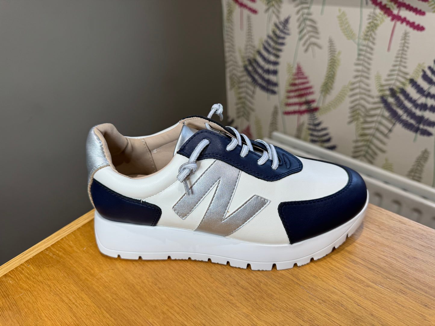 Redz Navy/White Elasticated Trainer