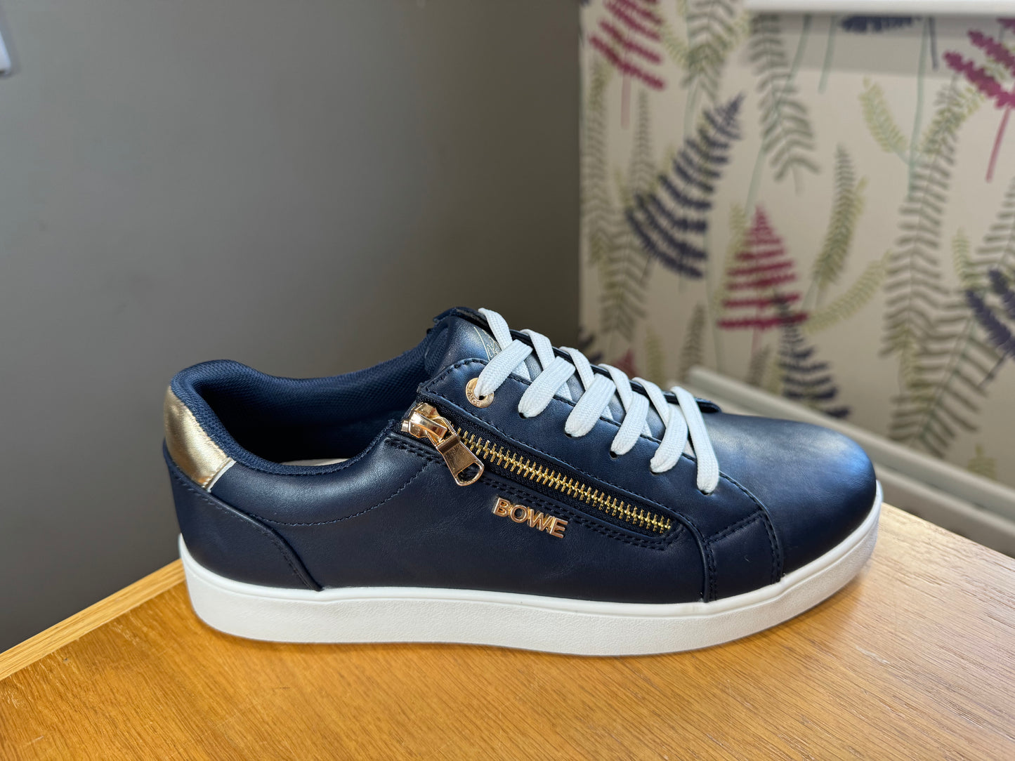 Tommy Bowe for Her Flucher Navy Trainer