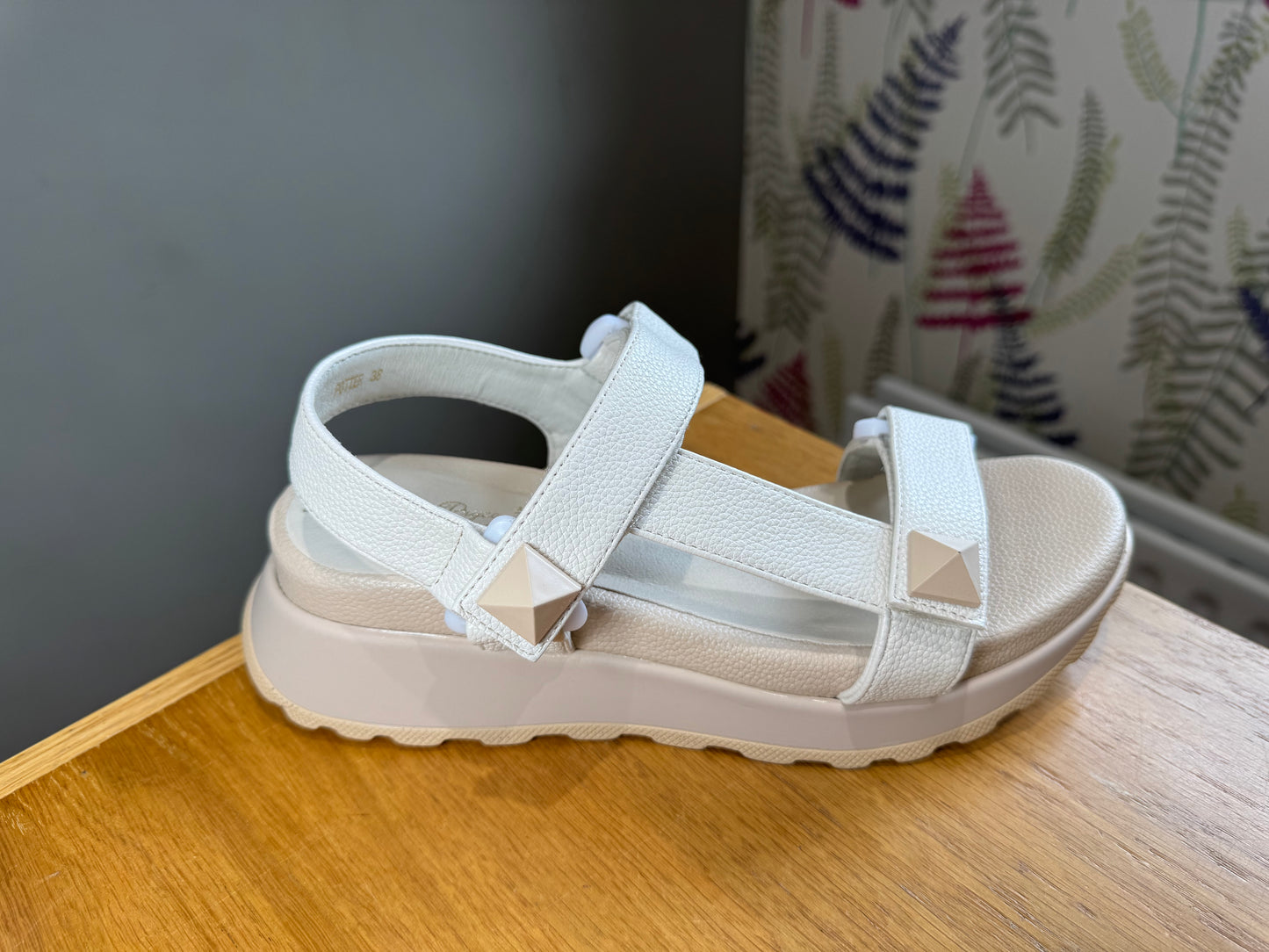 Tommy Bowe for Her Potter Timeless Velcro Sandal