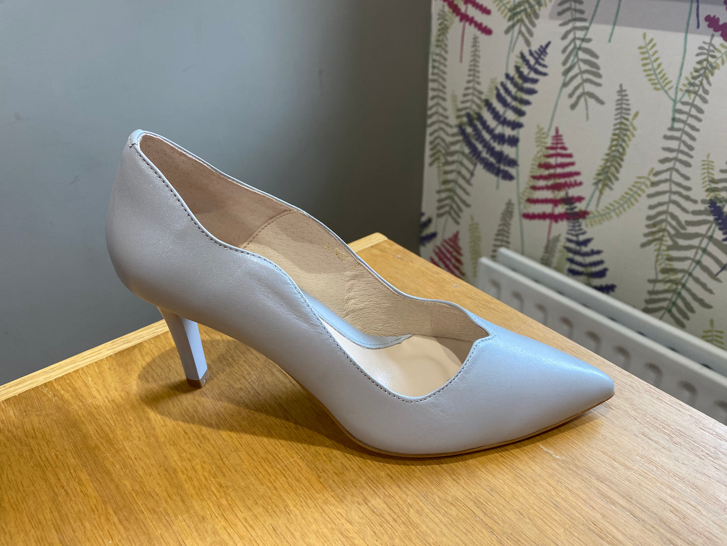 Emis Grey Court Shoe