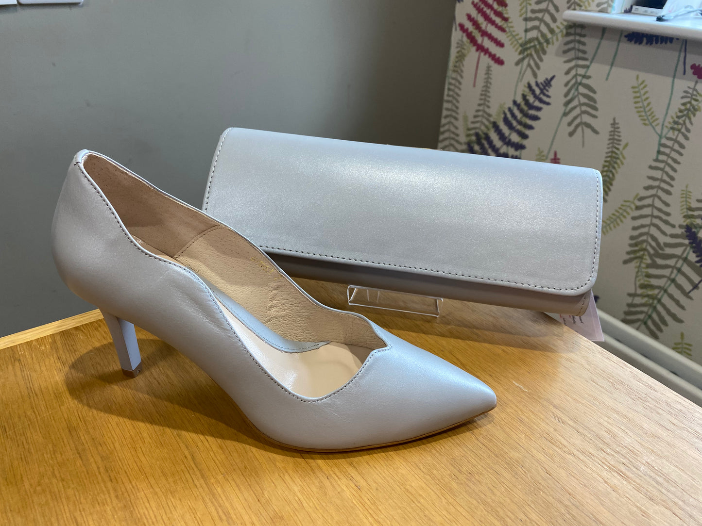 Emis Grey Court Shoe