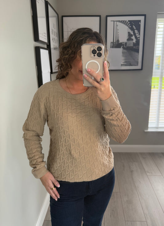 Freequent Camel Jumper