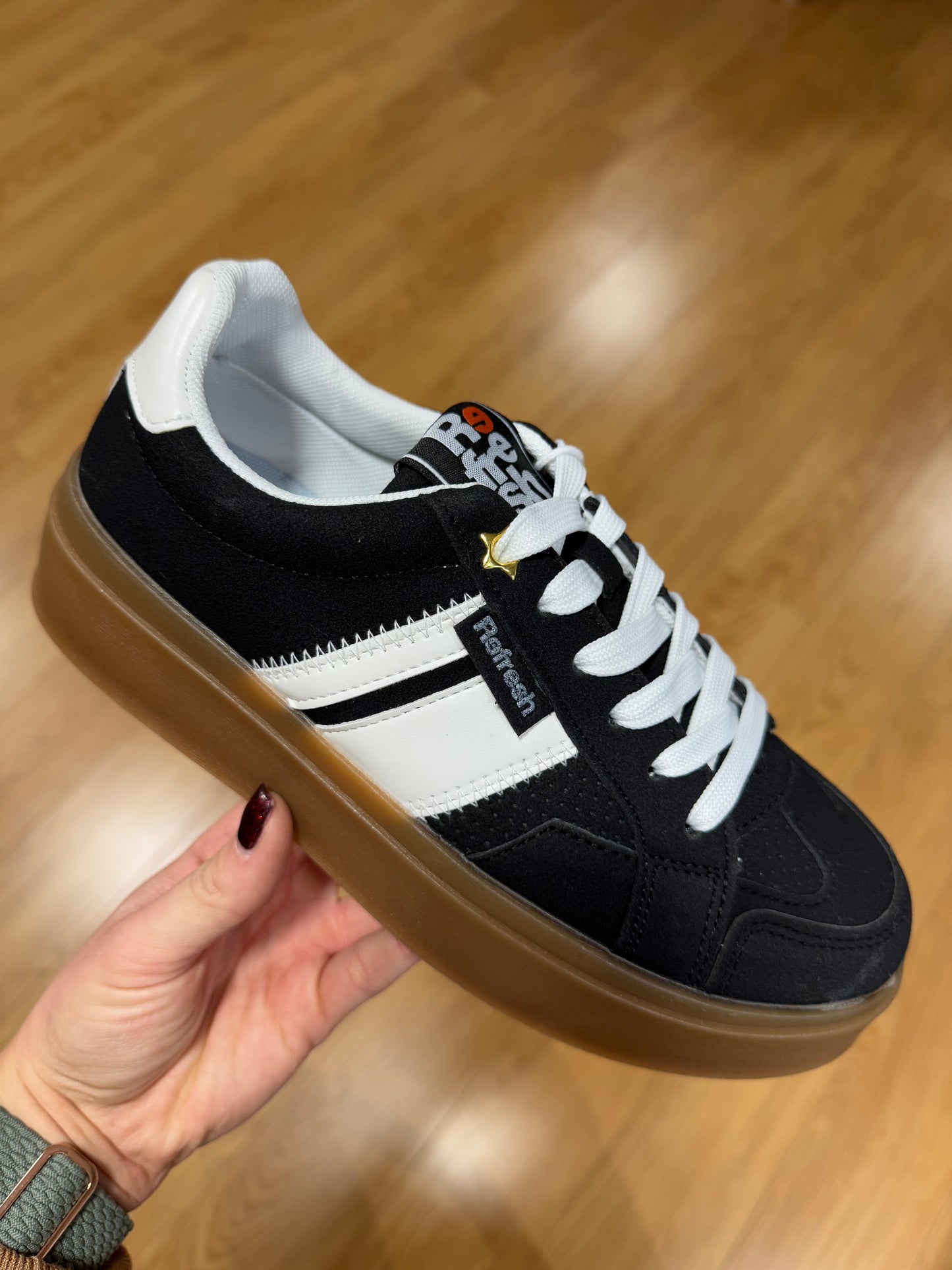 Refresh Black/White Stripe Trainer