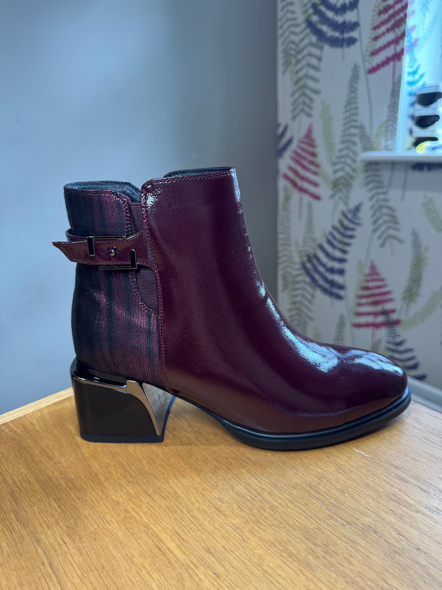 Redz Burgundy Patent/Shimmer Block Boot