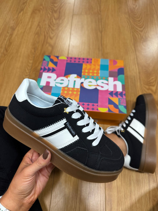 Refresh Black/White Stripe Trainer