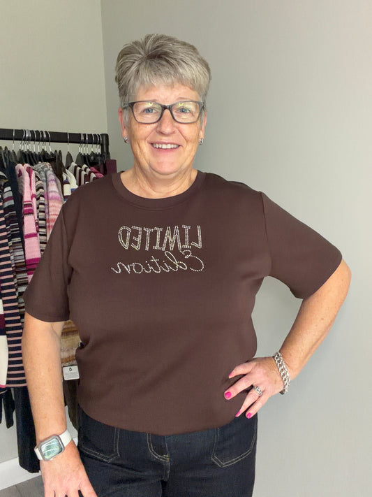 Freequent Mole Embellished Tee