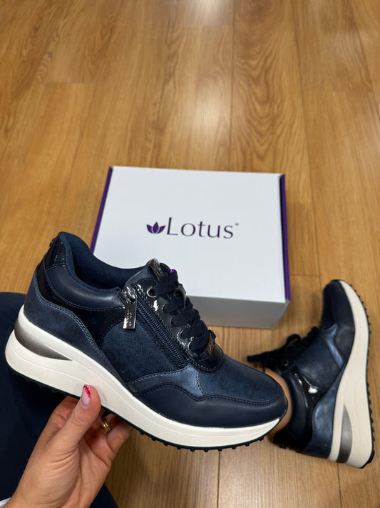 Lotus Pluto Navy Wedge Trainer