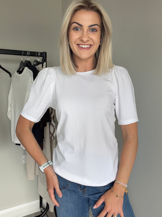 Freequent White Puff Sleeve Tee