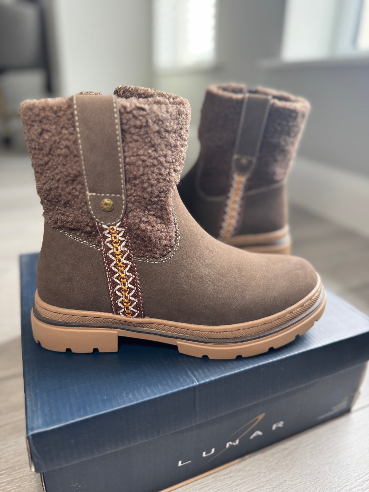 Lunar Dawn Dark Brown Boot
