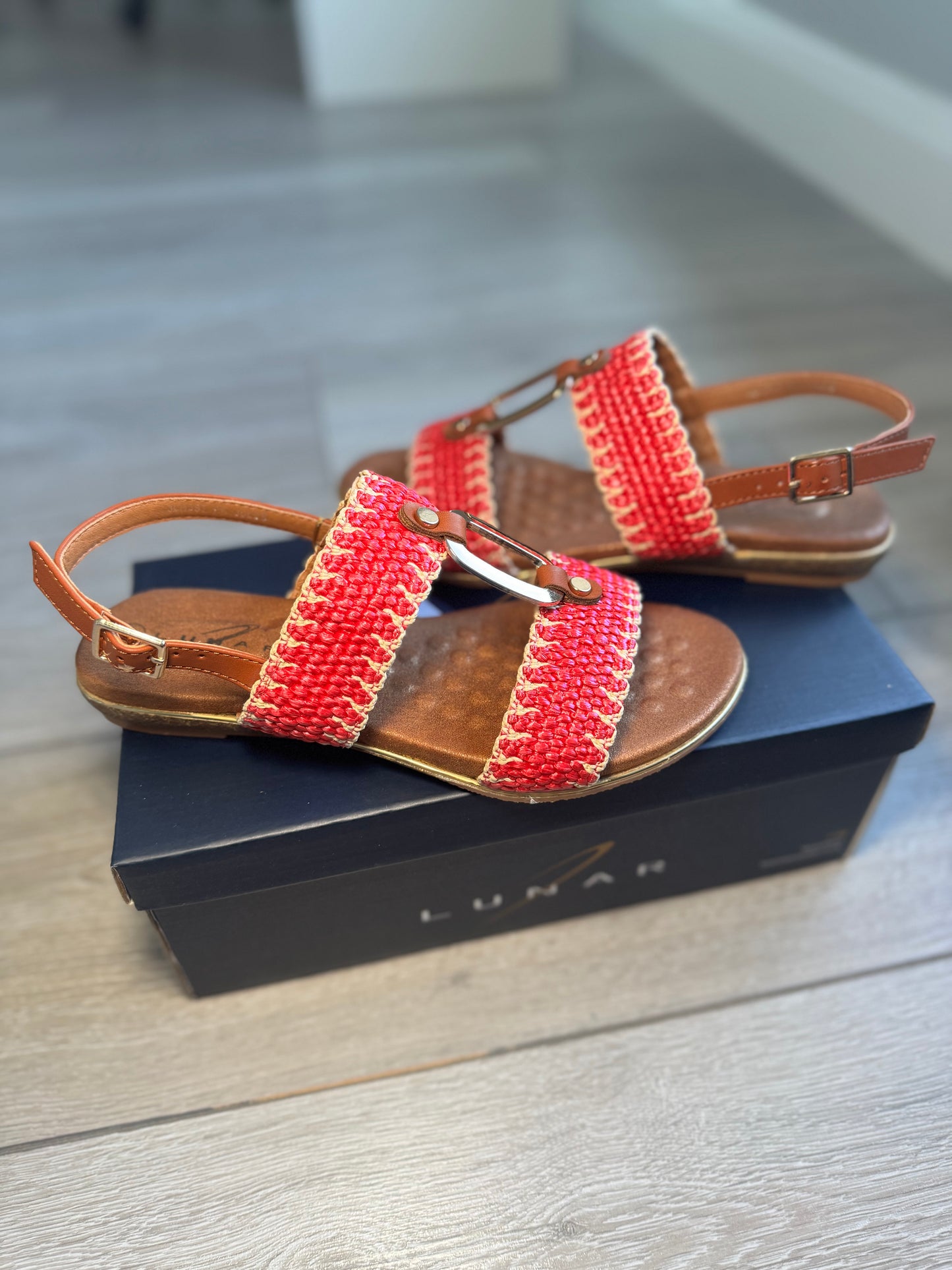 Lunar Jules Pink Sandal