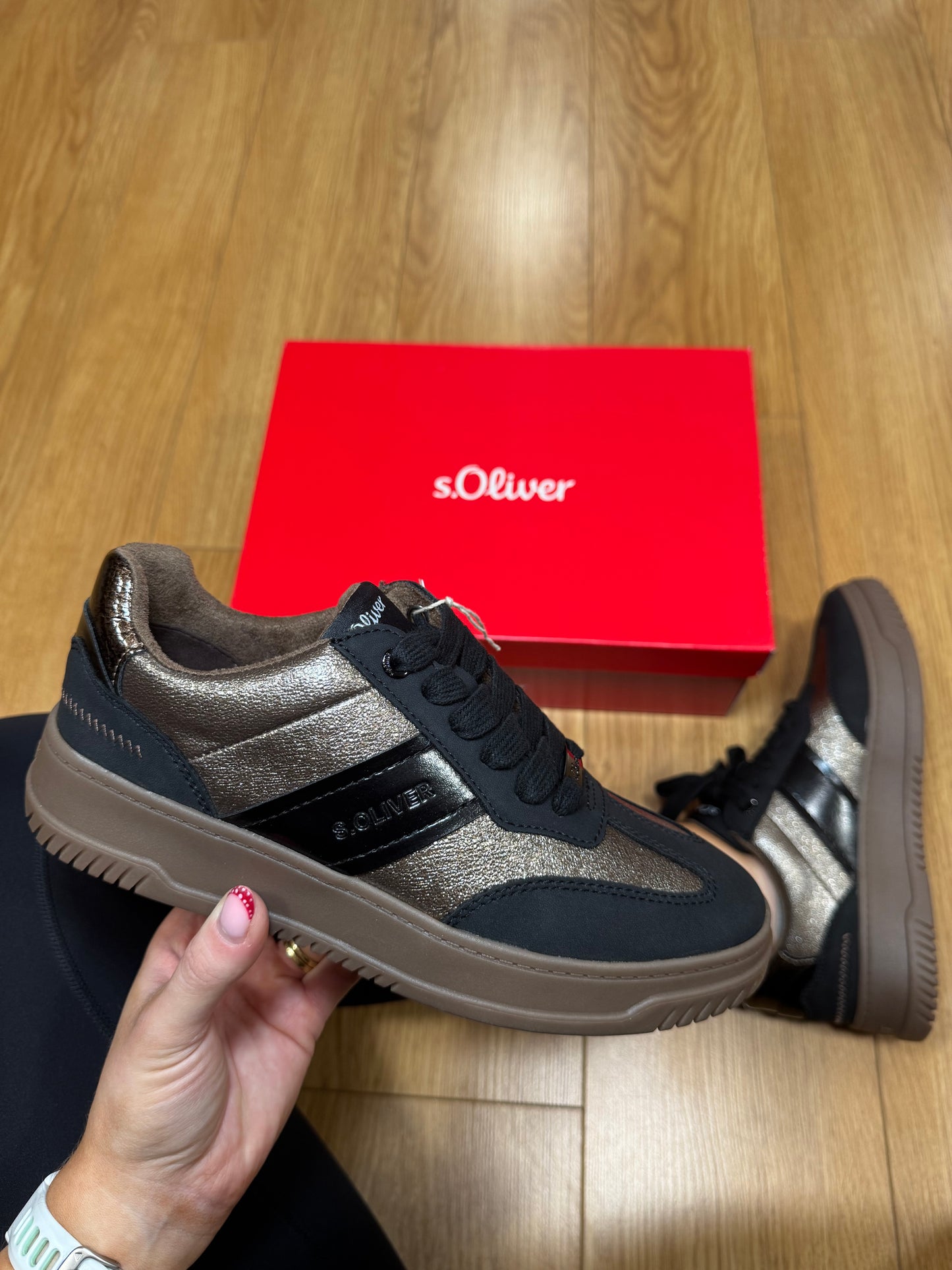 S.Oliver Black/Bronze Gum Trainer