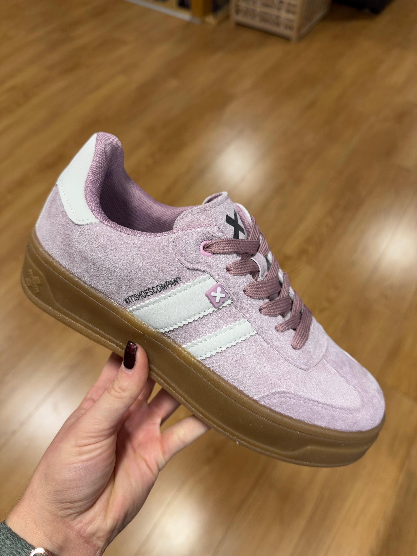 XTI Nude Stripe Trainer