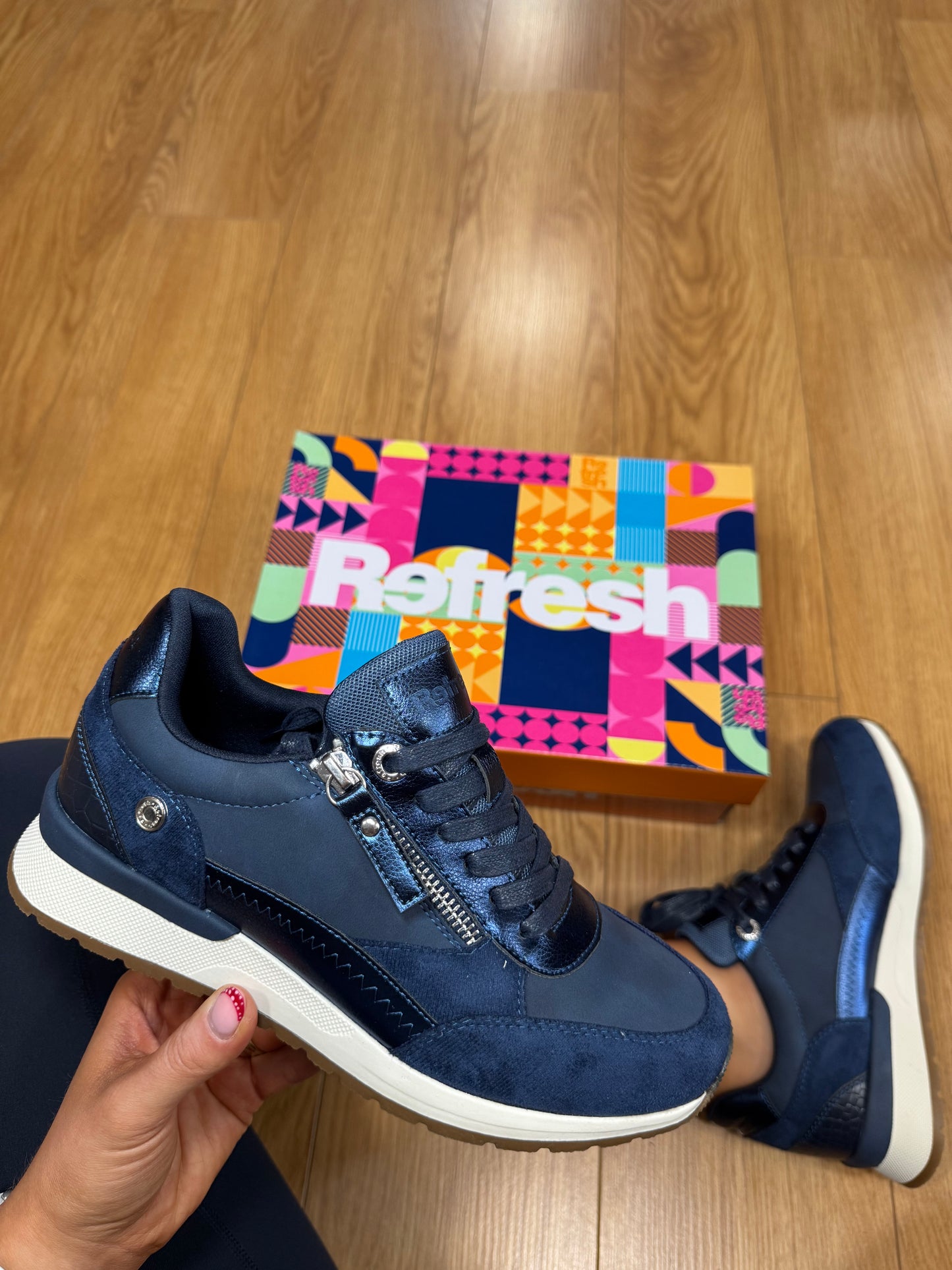 Refresh Navy Metallic Zip Trainer