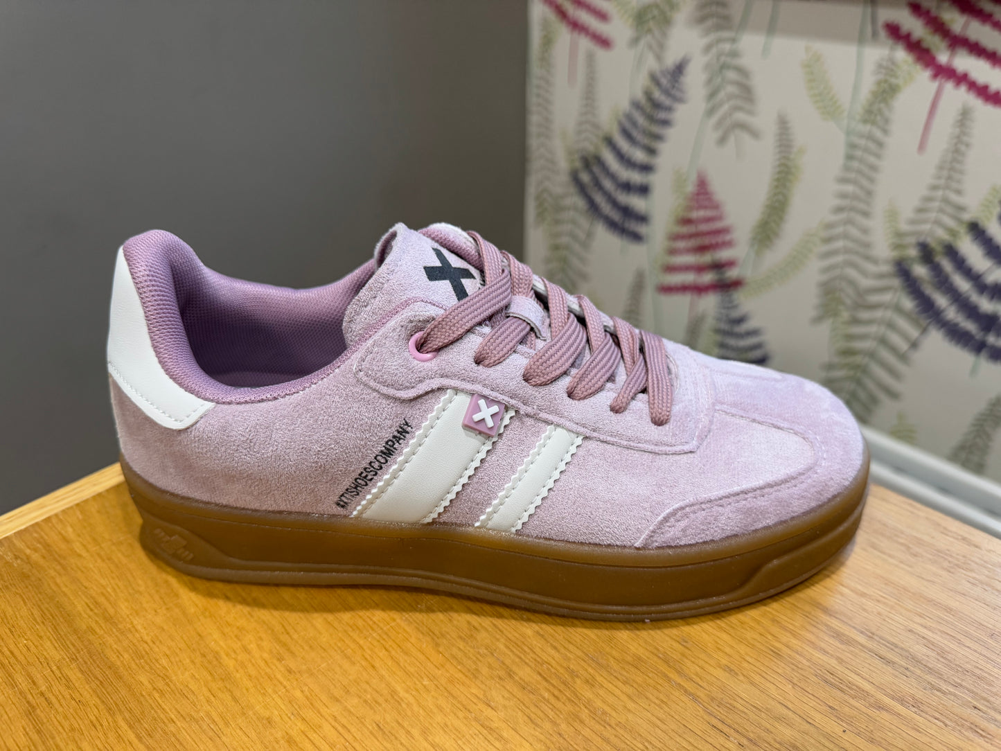 XTI Nude Stripe Trainer