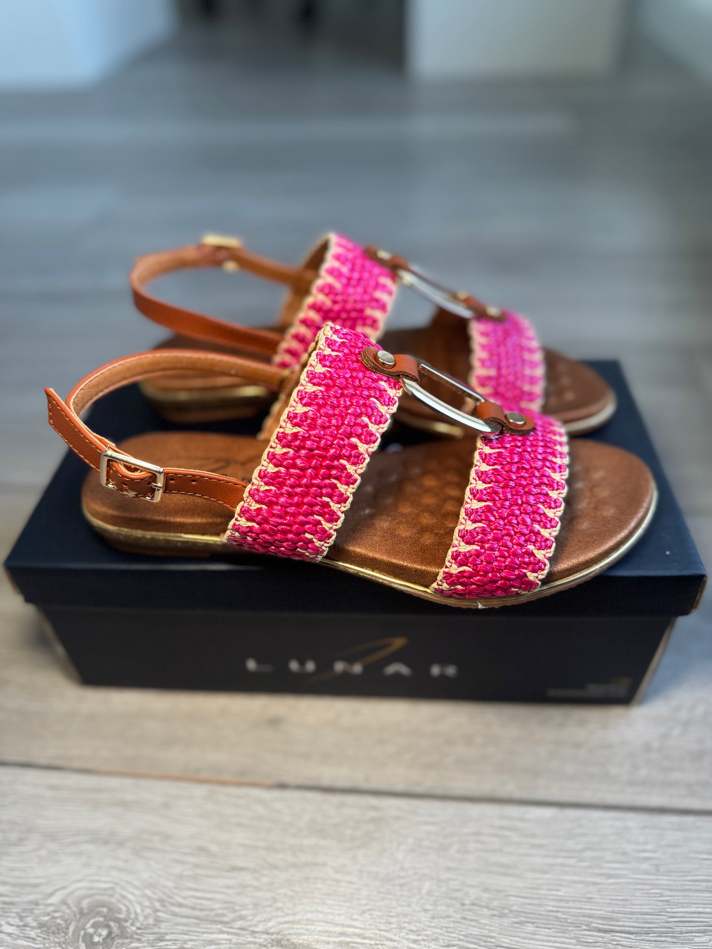 Lunar Jules Pink Sandal