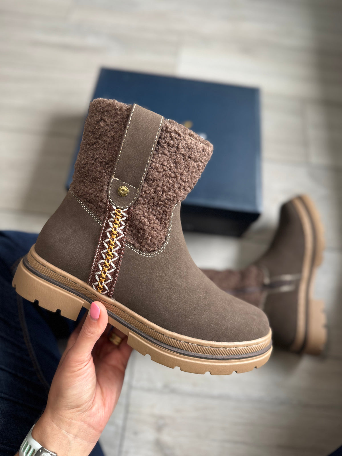 Lunar Dawn Dark Brown Boot