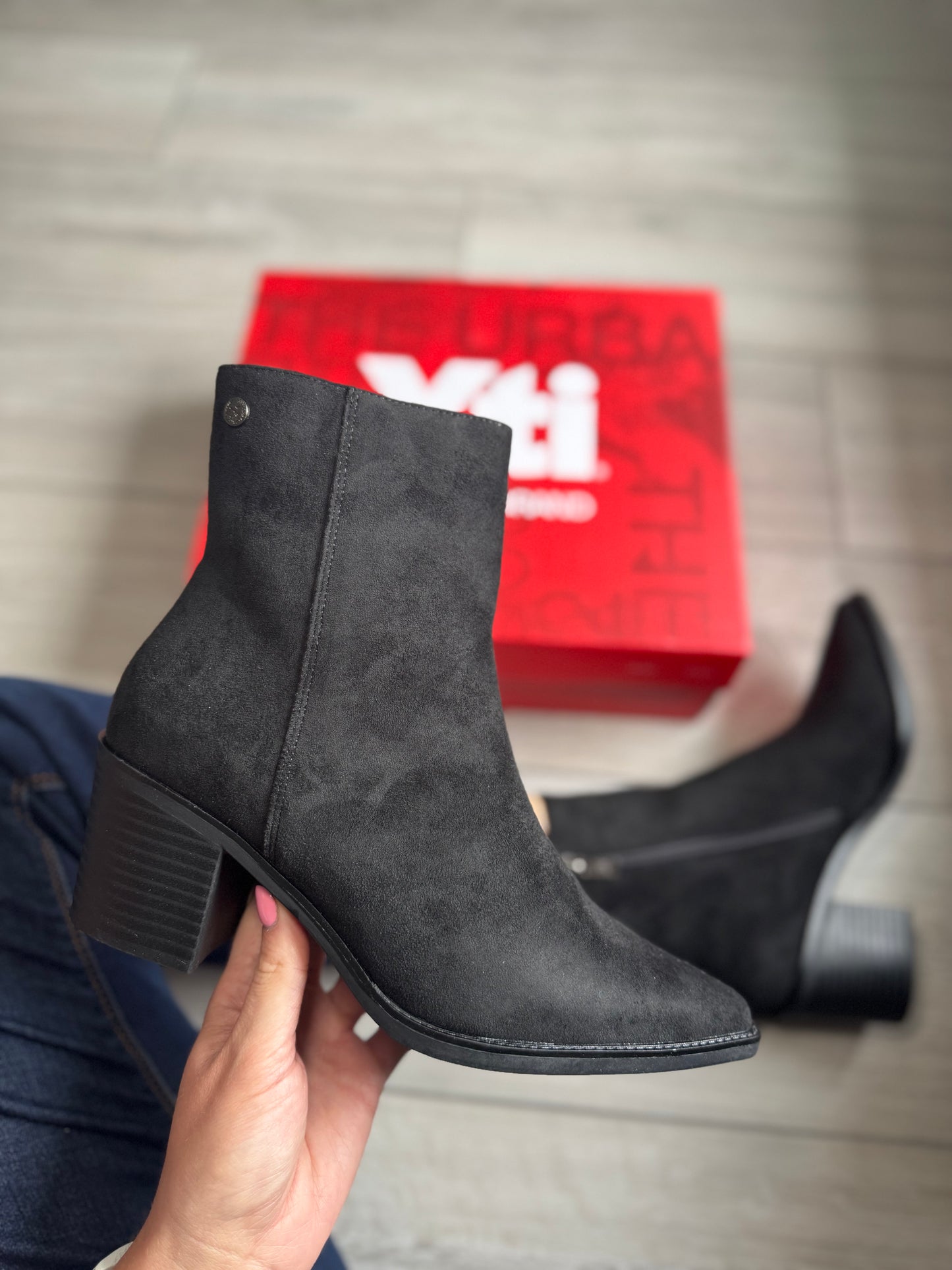 XTI Black Heeled Boot