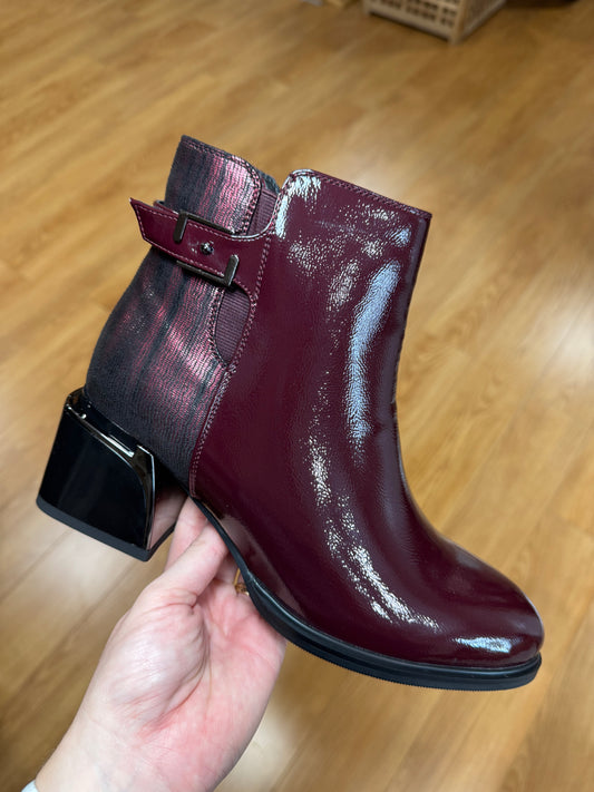 Redz Burgundy Patent/Shimmer Block Boot