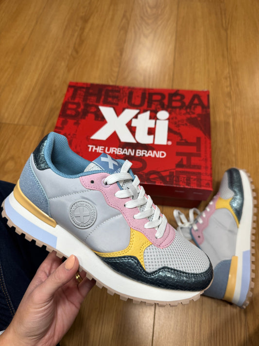 XTI Denim Multi Knit Trainer