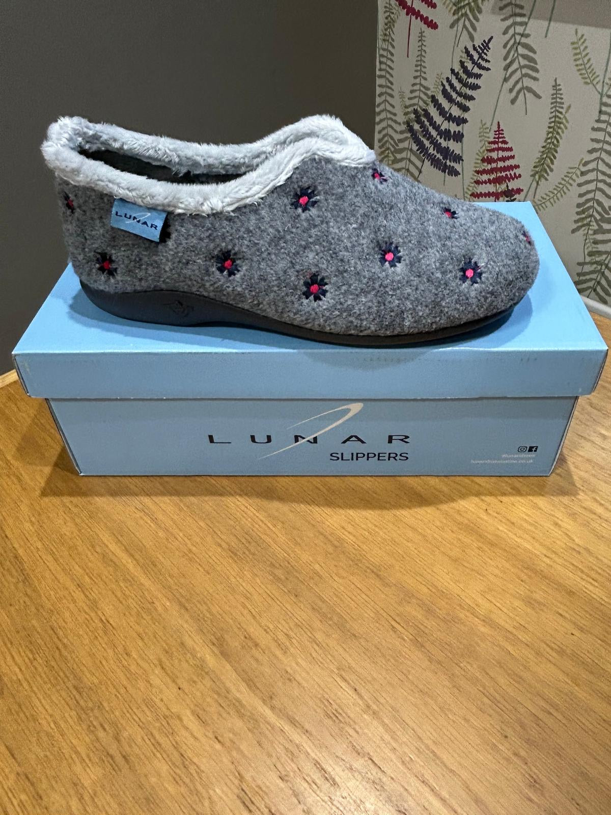 Lunar Havana Grey Slipper