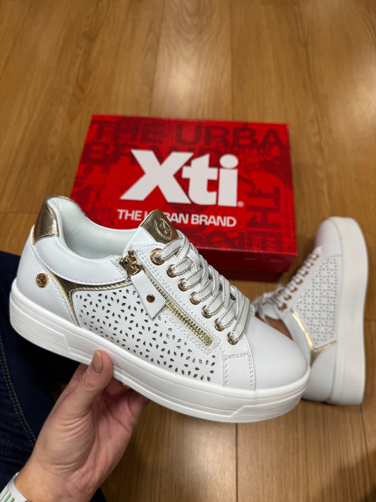 XTI White/Gold Zip Trainer