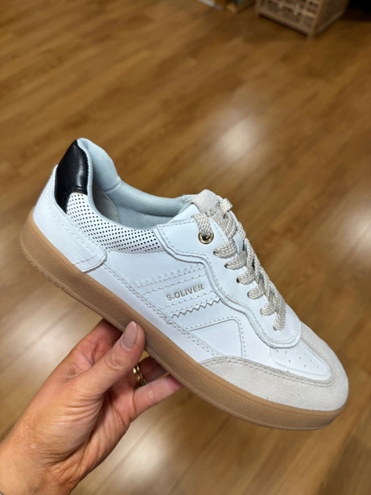 S. Oliver White Comb Trainer