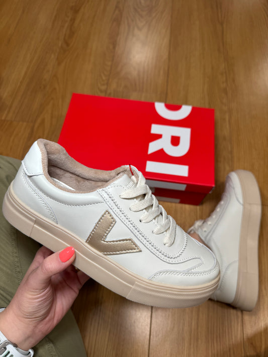 Drilleys Eighty Irish Cream Trainer