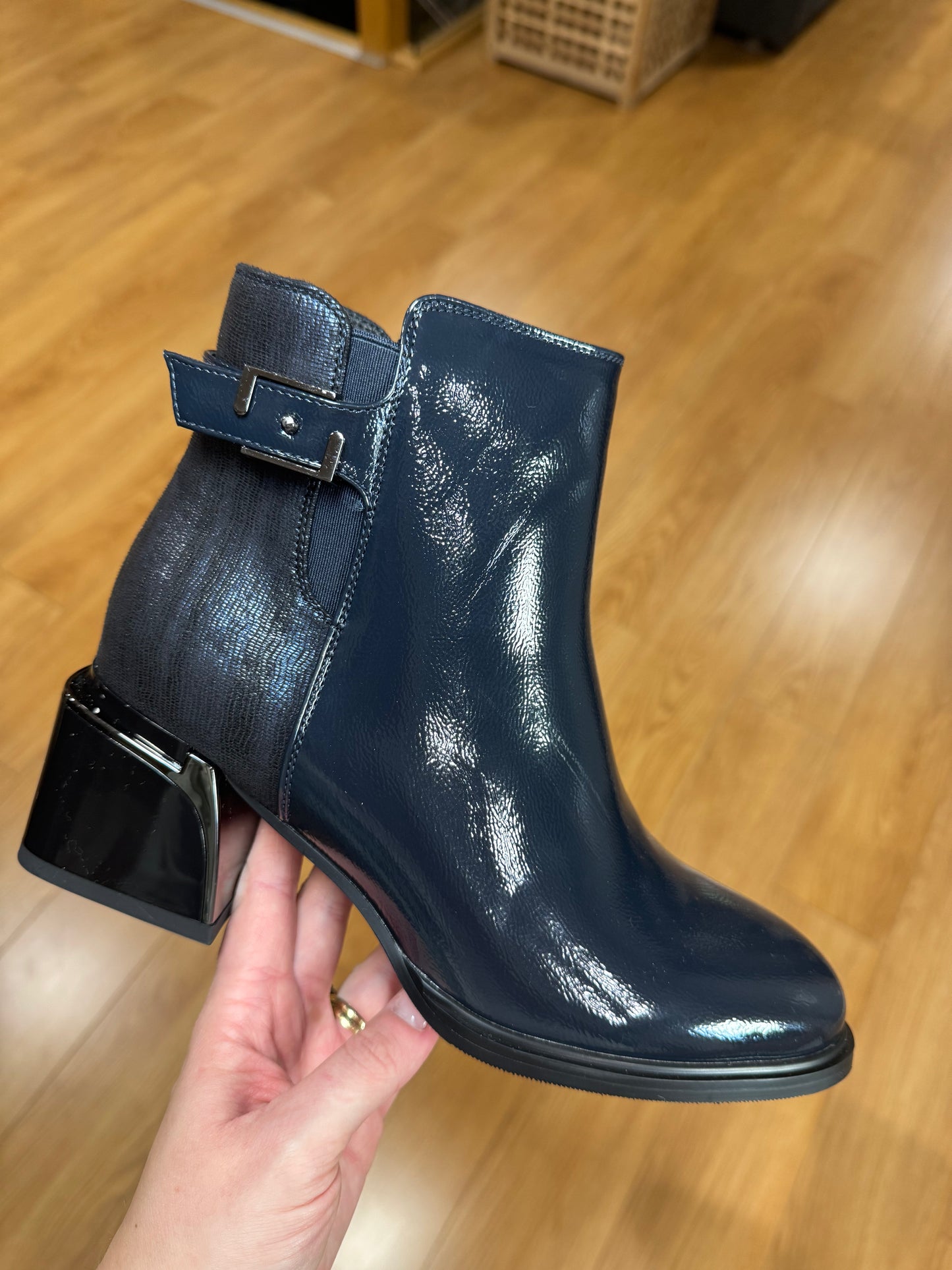Redz Navy Patent/Shimmer Block Boot
