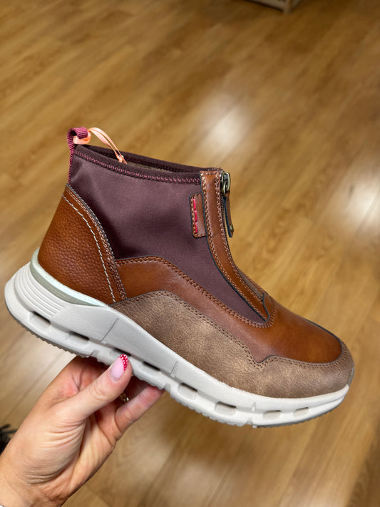 OMG Darica Driftwood Trainer Boot