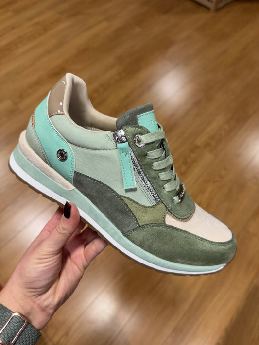 Refresh Aqua/Green Zip Trainer