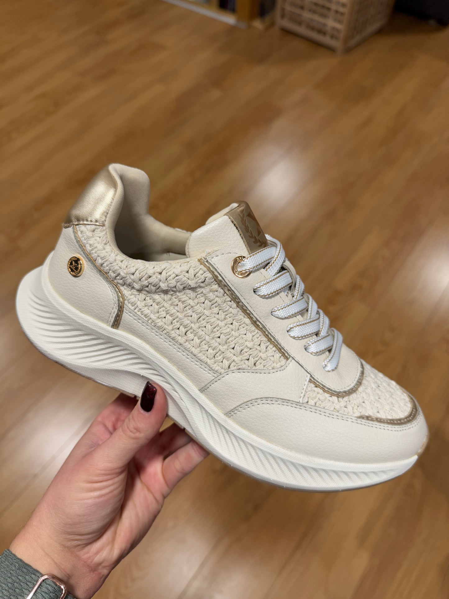 XTI Beige Weave Trainer