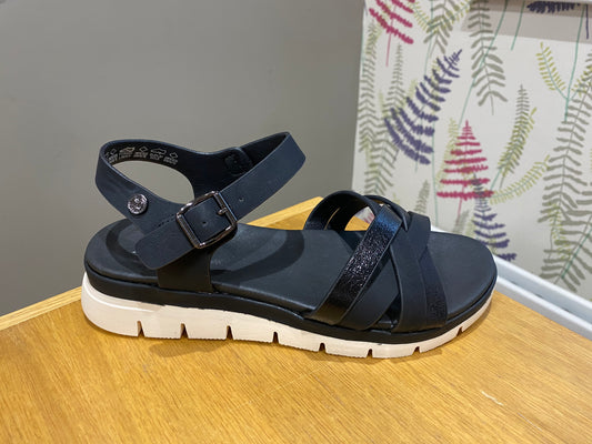 XTI Black Crossover Sandal