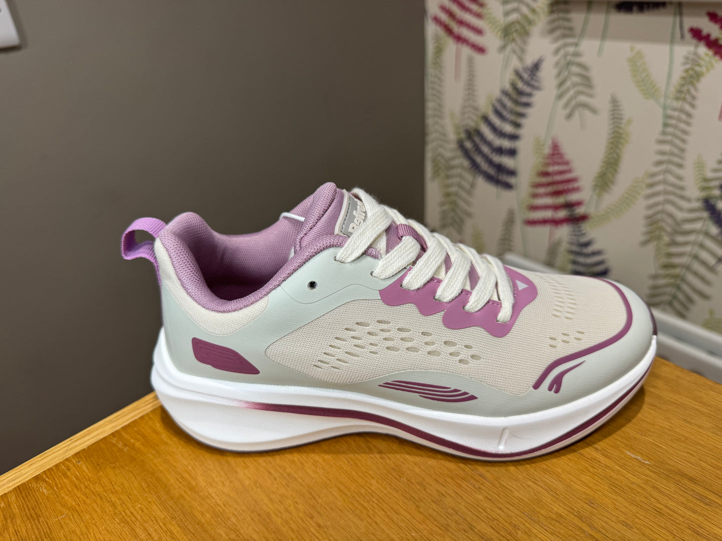 Refresh Lilac Lightweight Trainer