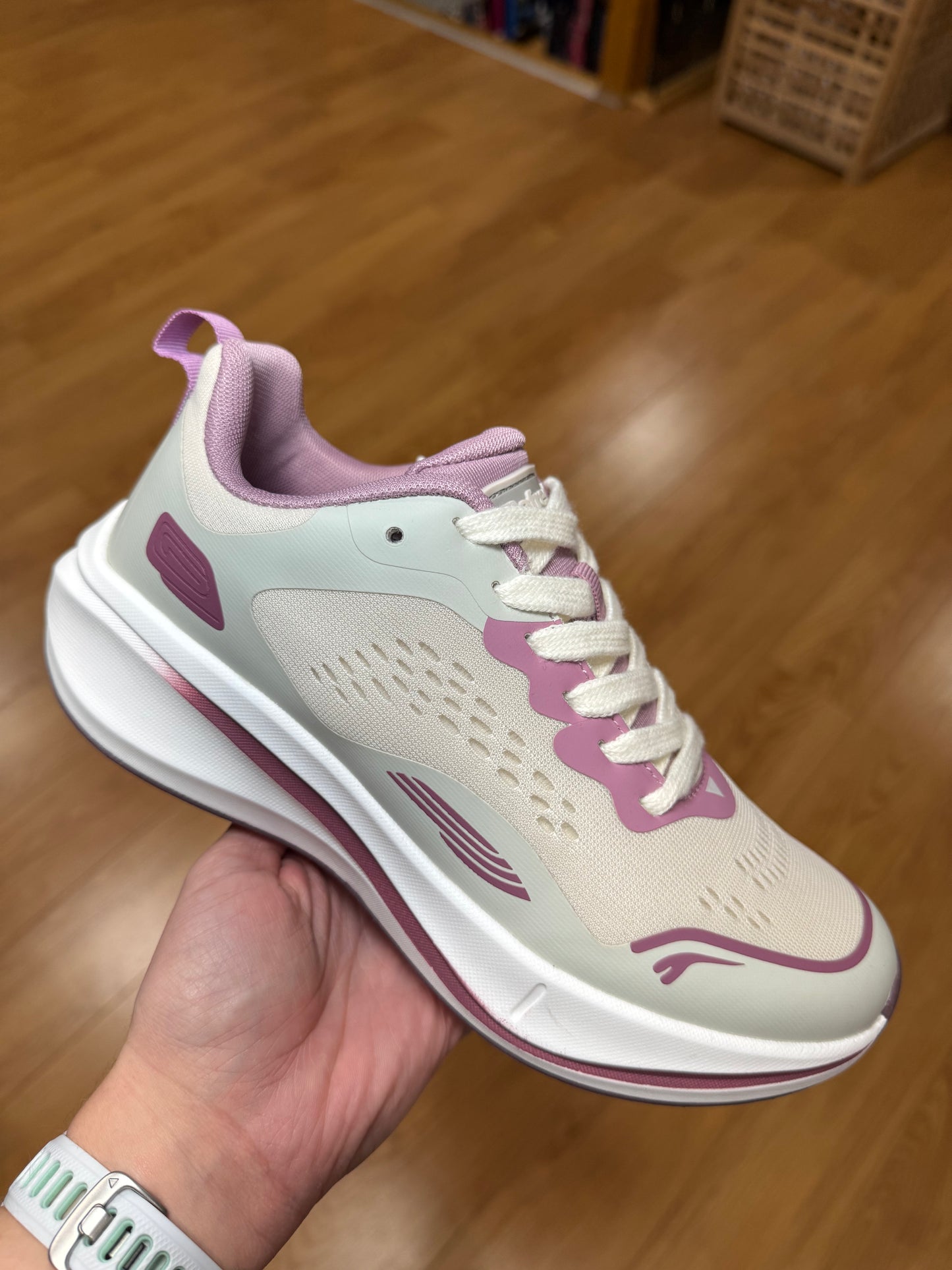 Refresh Lilac Lightweight Trainer