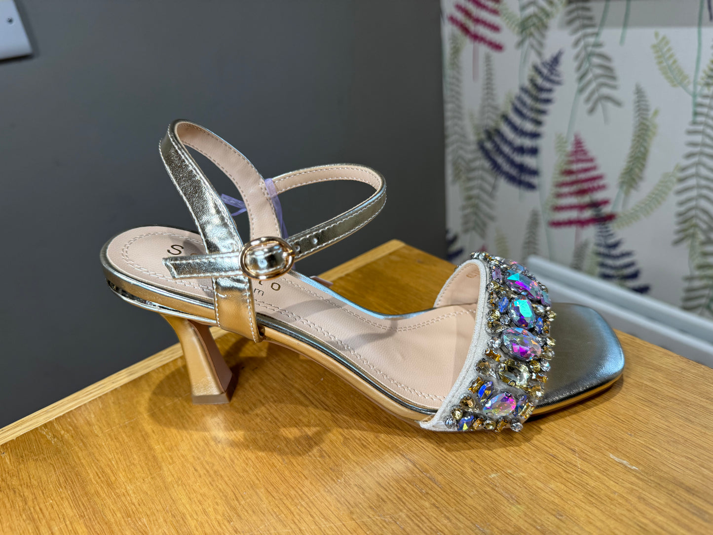 Sorento Glin Gold Gem Sandal